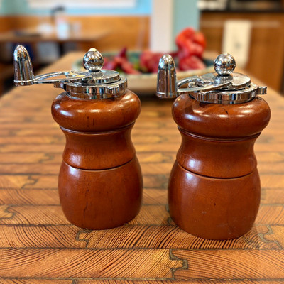 William Bounds Original Crank Handle Salt & Pepper Mill Set Wood & Chrome USA
