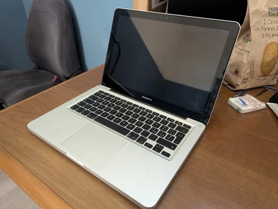 Apple MacBook Pro 13" 2011 · i5 · 4GB · 250GB