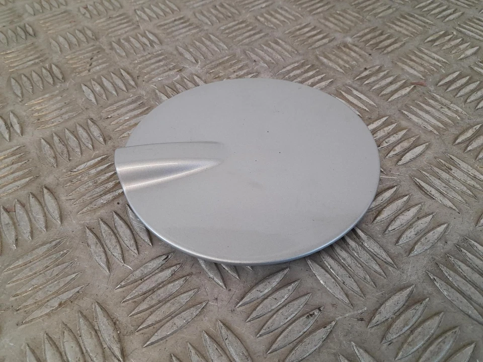 LAND ROVER FREELANDER 2 2006-2015 Fuel Filler Flap Grey 798 6H52405A26AB - Image 4 of 4