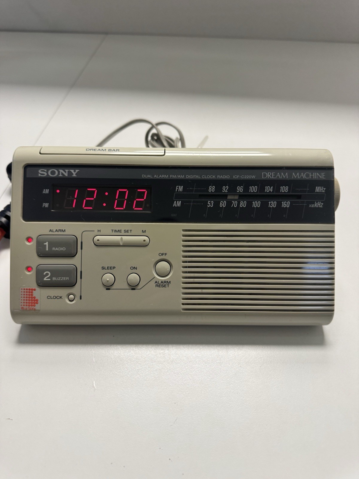 Vintage Sony Dream Machine ICF-C220W Dual Alarm/FM/AM Clock Radio Tested Works