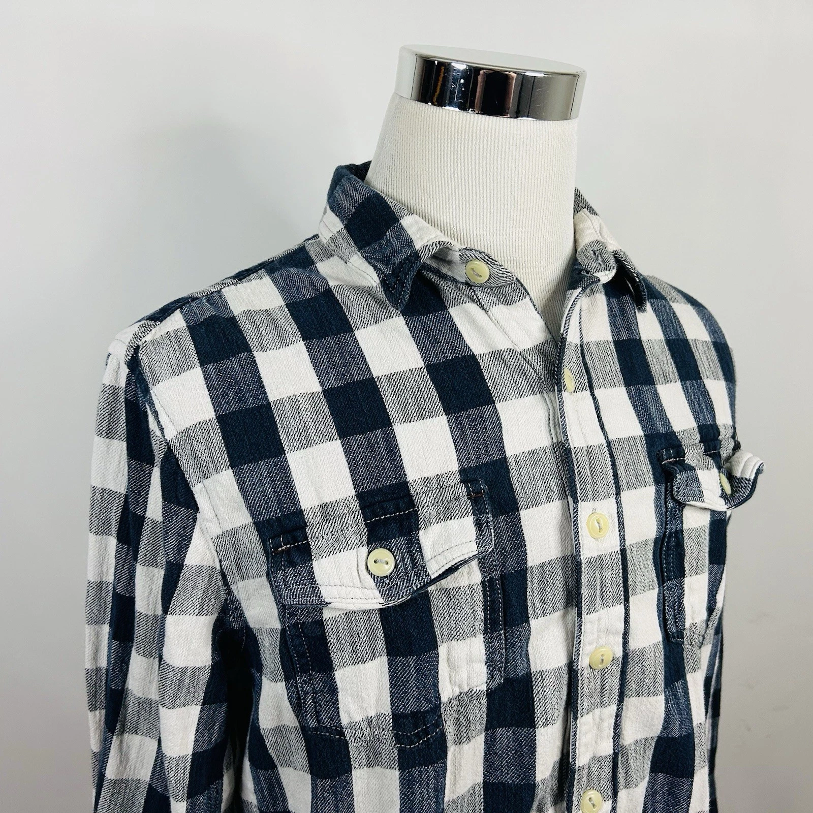 True Grit Large Flannel Outdoor Shirt Blue White Plaid 100% Cotton Button Front