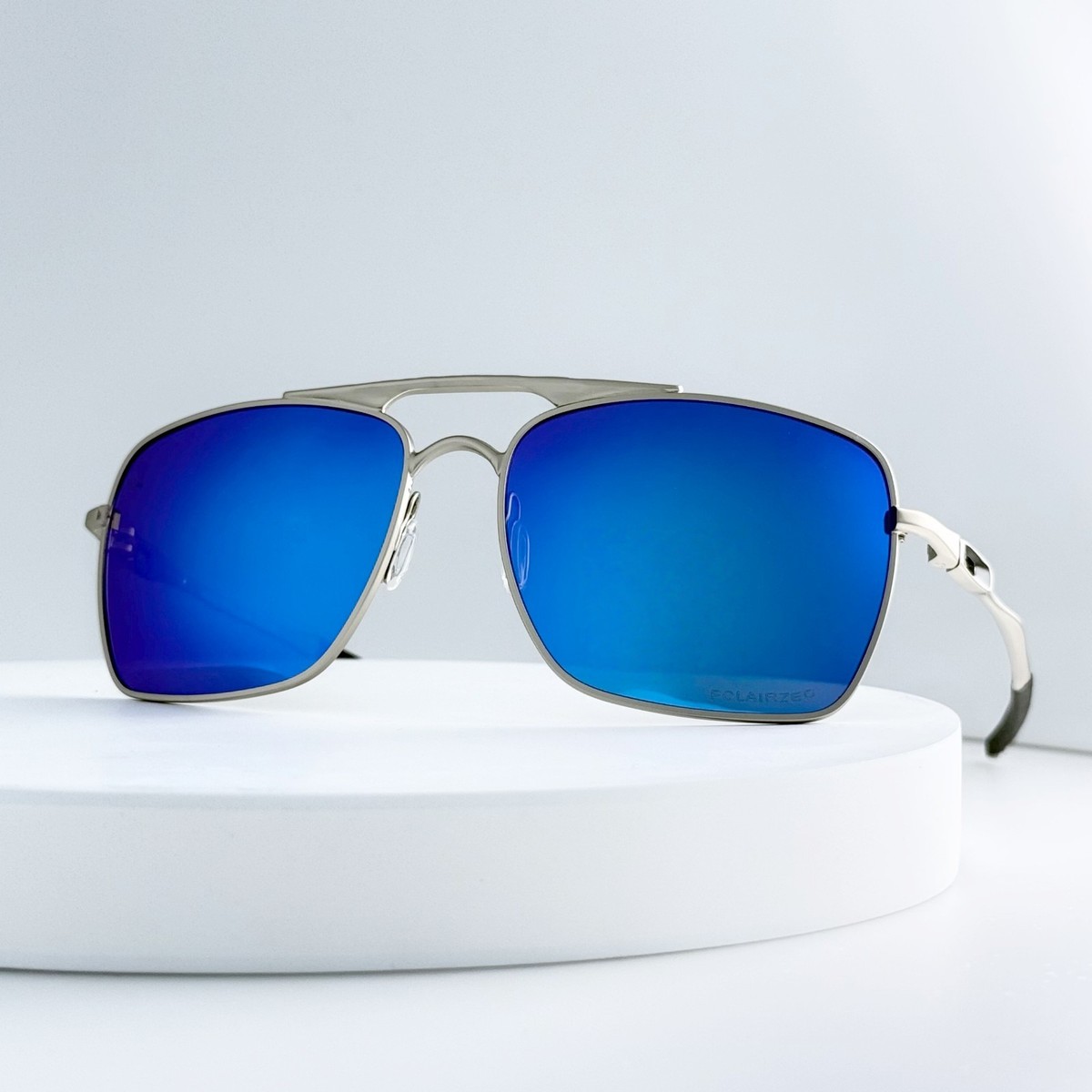 Oakley Deviation Sunglasses Silver Frame Sapphire Lens OO4061 New