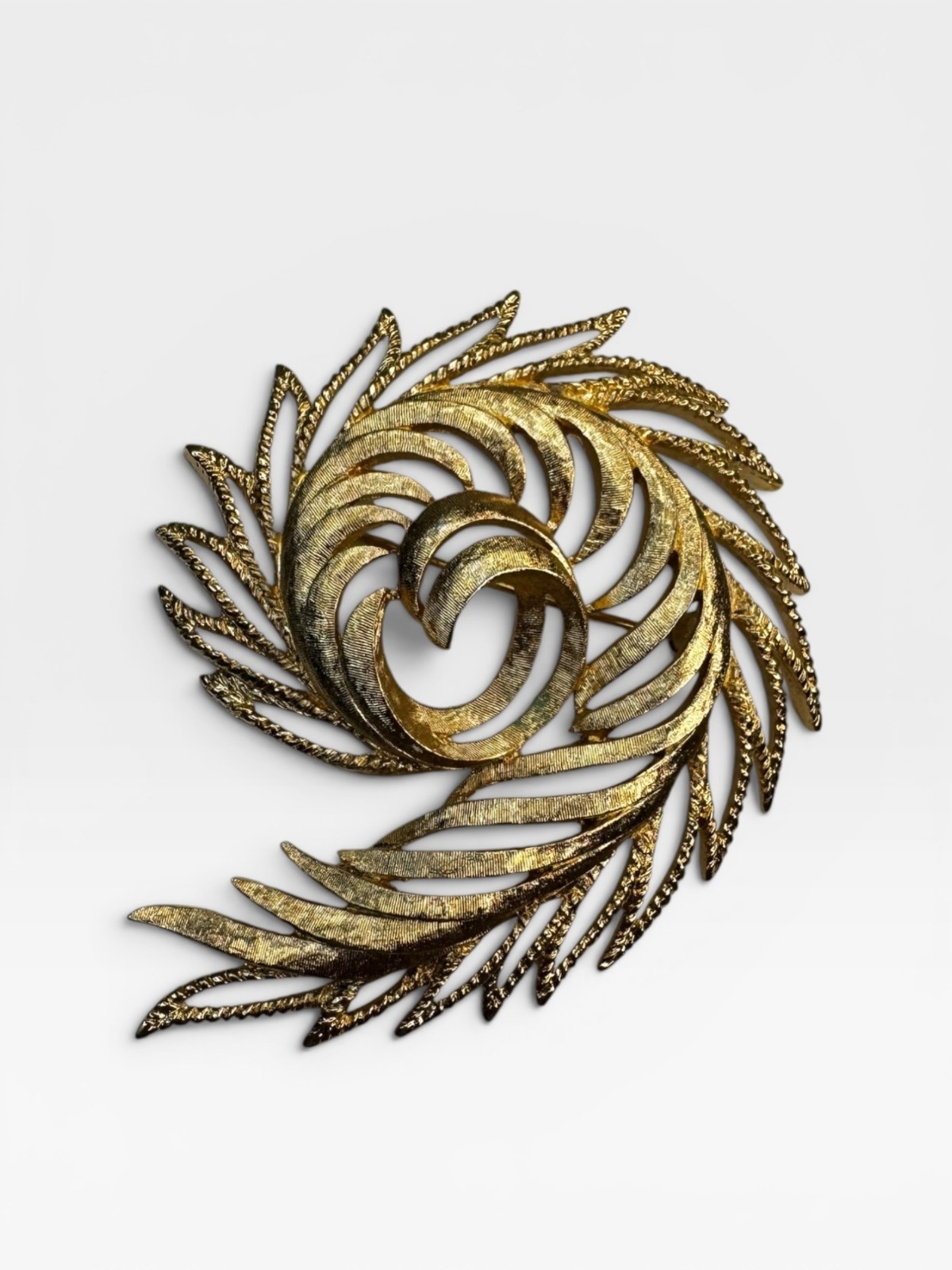 Monet Gold Tone Swirl Leaf Brooch Abstract Botanical Pin Signed 1980s