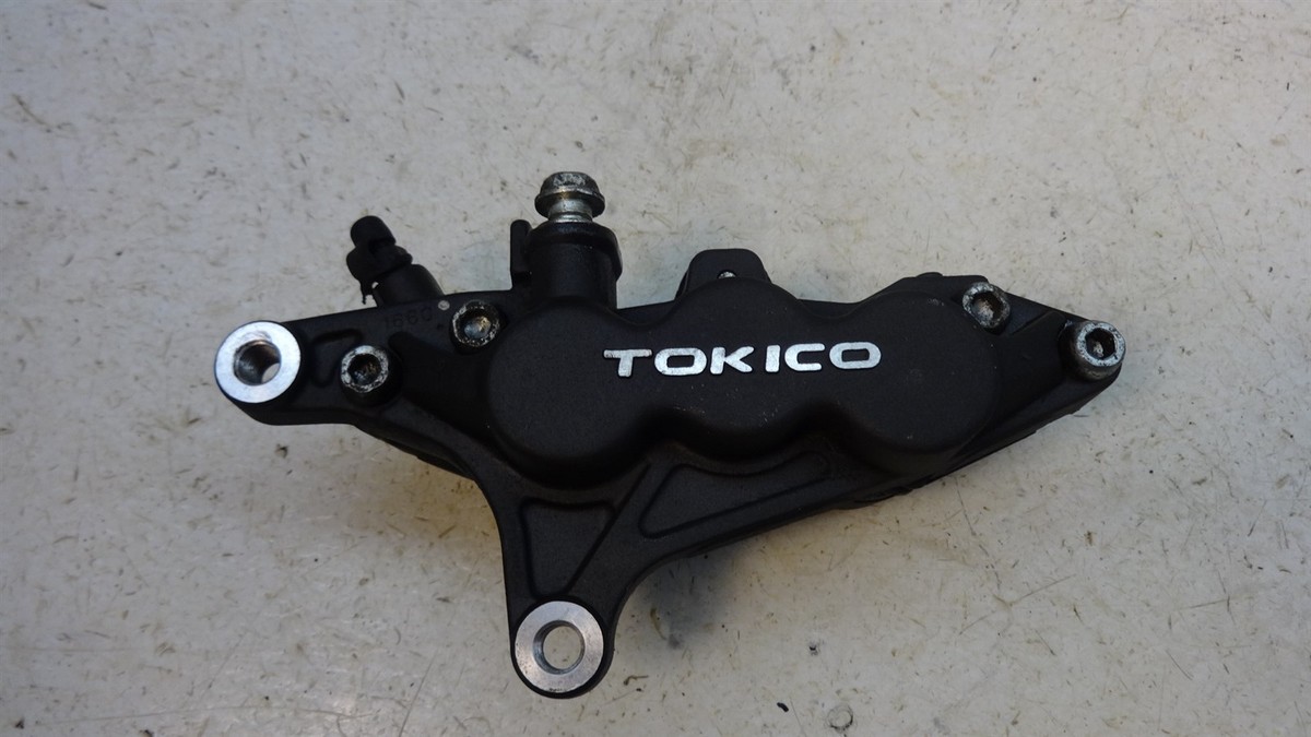 せいだろう 1998 Kawasaki ZX600G Ninja ZX6R ZX K450. left front brake caliper