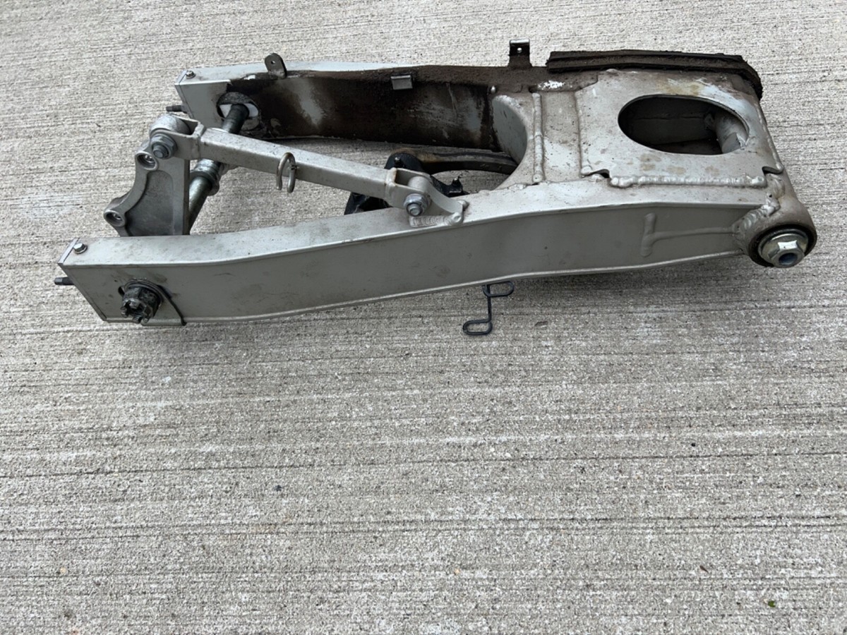 1993-2003 Kawasaki Ninja ZX6E zx6 zx 6 600 REAR Swingarm shock