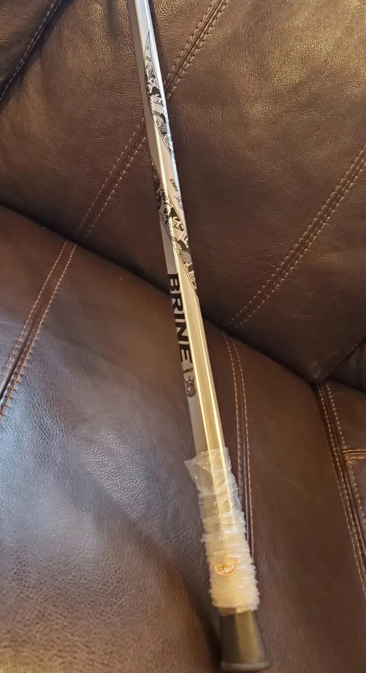 Brine 6000 Series Laccrosse Stick Shaft สำนักงานสิทธิประโยชน์ มหาวิทยาลัยรังสิต