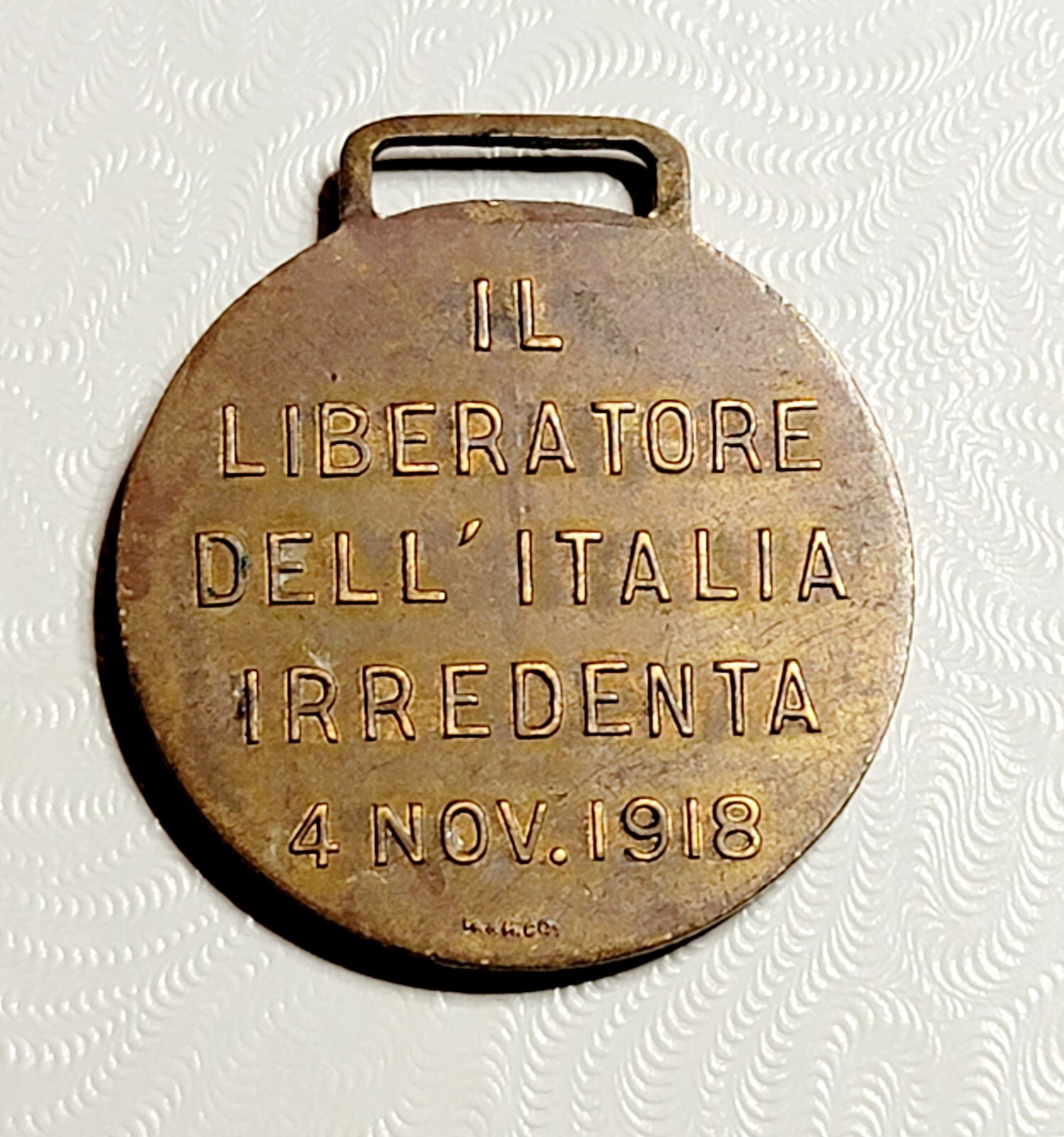 Vintage 1918 A. DIAZ IL VINCITORE DEL PIAVE Metal WATCH FOB