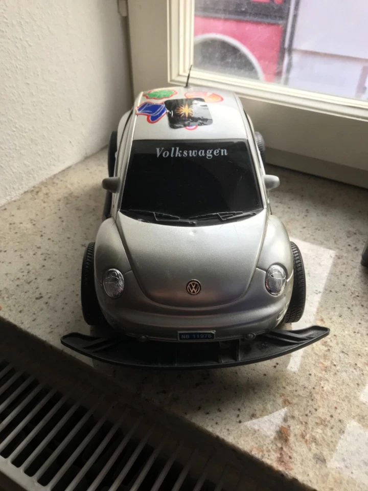Seltener New Bright Volkswagen VW Beetle silber Spielzeug Auto NB 11976 - Bild 2 von 4