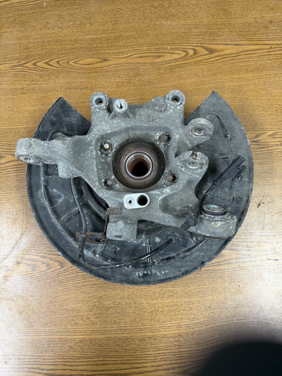 2014-2017 Maserati Ghibli AWD Right Rear Spindle Knuckle & Wheel Hub Bearing OEM