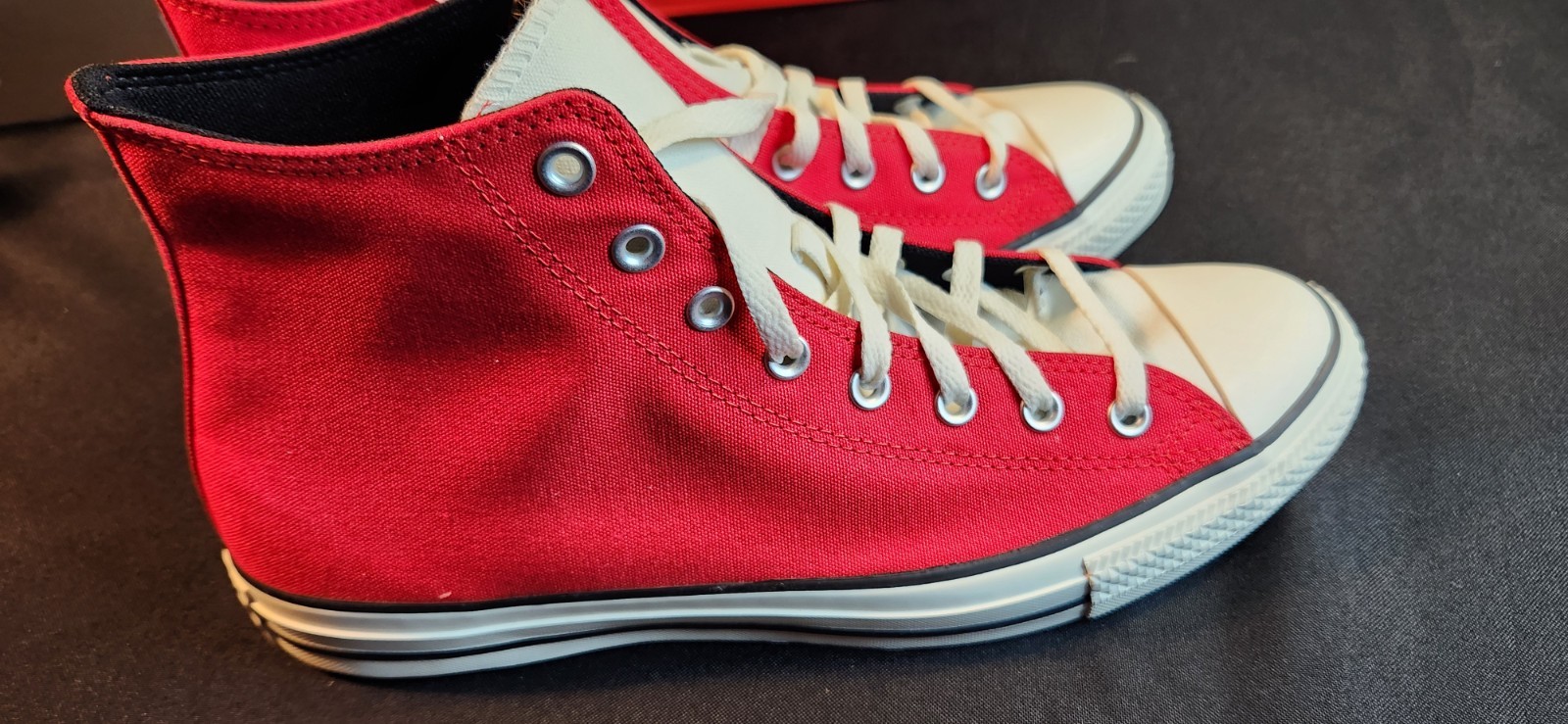 Converse Chuck Taylor's A06008F University Red Mens Size 12 High Top Shoes thumbnail 3
