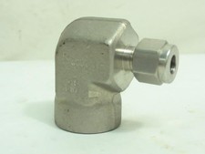 202826 New-No Box; Swagelok SS-810-4-8 Air Elbow SS-316; 90Deg; 1/4" Tube;1/2 FN