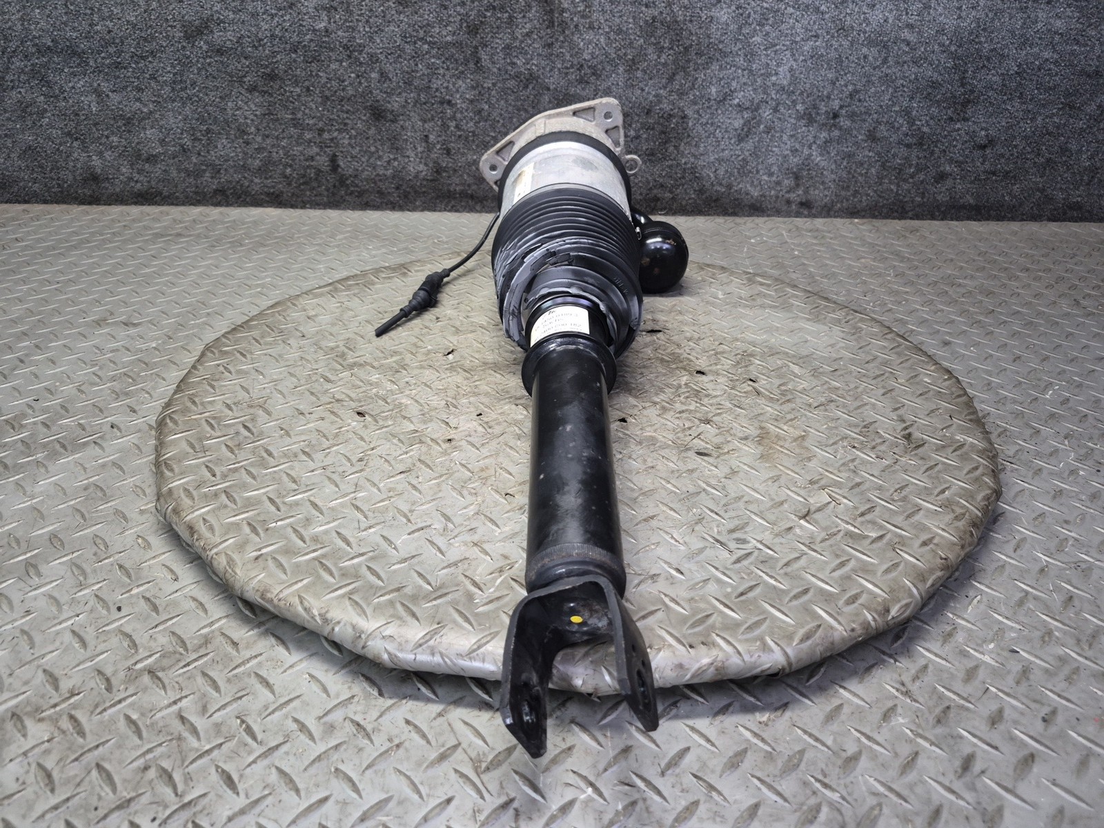 Bentley Continental GT 2003-2010 Rear Left Strut assembly
