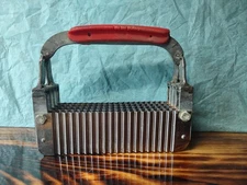 1960's 5 Blade Huot Serrated Food / Meat Chopper Masher HTF 7" x 6" x 2"