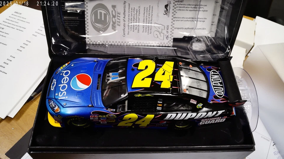 Jeff Gordon #24 Pepsi 2009 Impala SS Elite 1 of 400 1:24 #43 OF 400 - Image 3 of 4