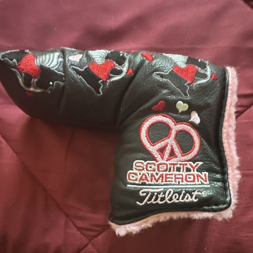 Scotty Cameron Valentine Dog Leather Embroidered Putter Headcover Black/Red