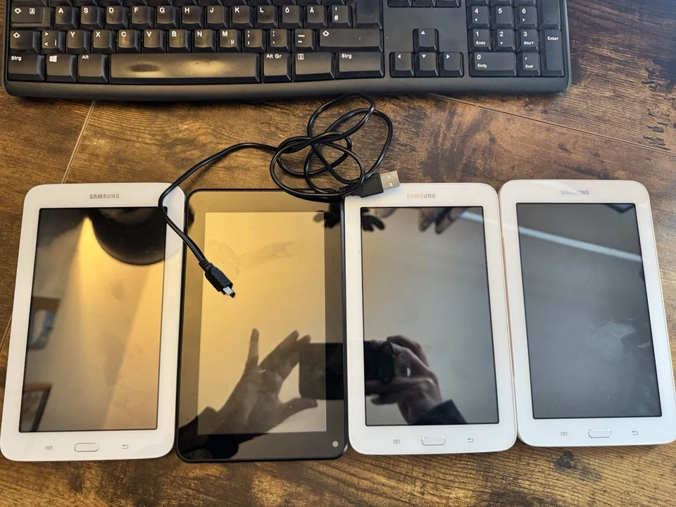 4 Stück samsung galaxy Tab 3 Display Defekt 2 Tablets - Bild 2 von 4