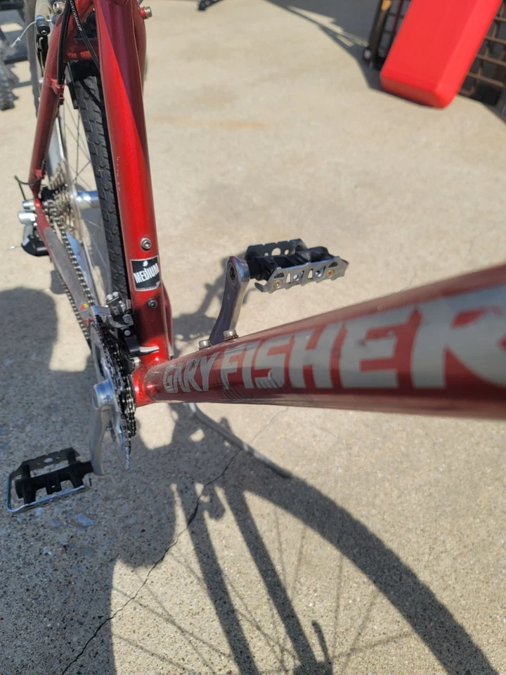 Gary Fisher Wahoo Mountain Bike - recently updated, excellent condition, red - Image 2 of 4