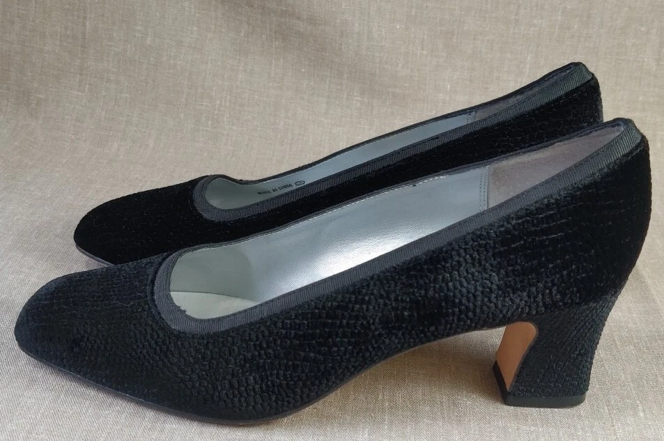 Mujer Nina Tacones de Terciopelo Puntera Cuadrada Negro Talla 6 M Suela de Cuero Foto 2 de 4