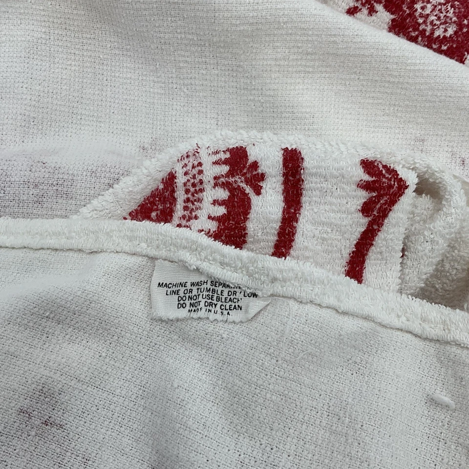 Toalha de praia floral - Feita nos EUA - Pano de banho vintage vermelho flor - 48 x 50 pol - Imagem 4 de 4