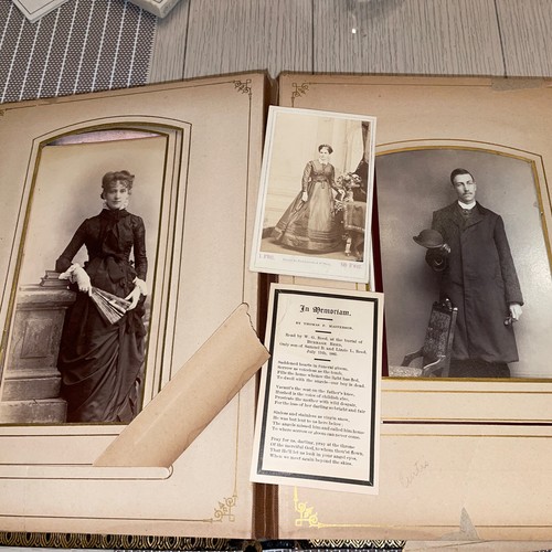 Antico album di carte armadio vittoriano del 1885 pieno di carte armadio - Foto 8 di 21