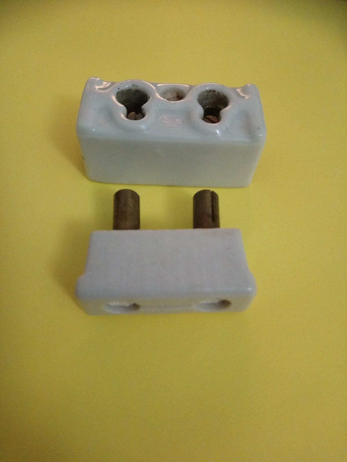 Prise électrique Mâle Vintage Avec Fusible - NOS (New Old Stock) - Ancien Stock Neuf