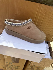 UGG Women?s Suede Slip-On Slippers Beige UK 6 Round Toe Logo Accent