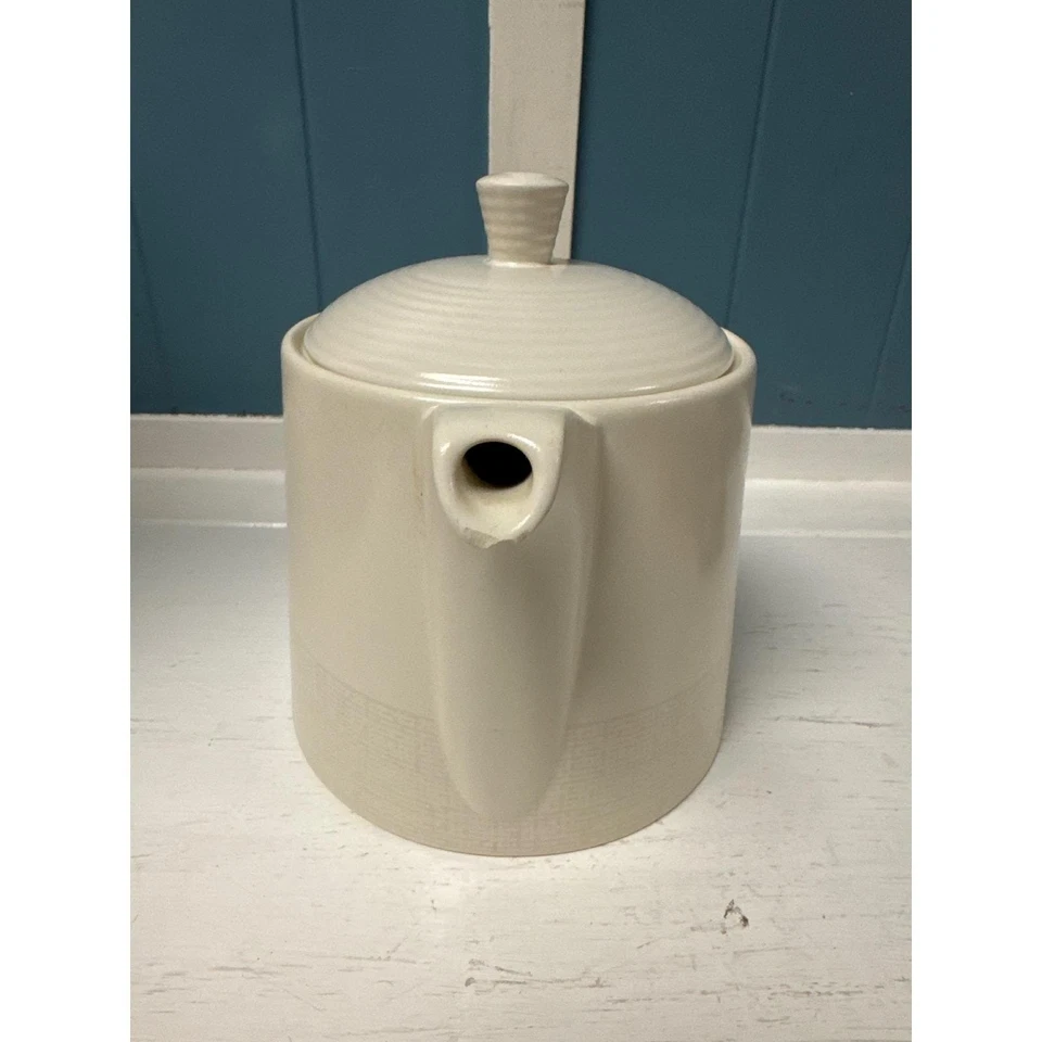 Vtg Wedgwood Teapot England 1999 Beige Ivory Textured Pattern PAUL COSTELLO - Image 2 of 4