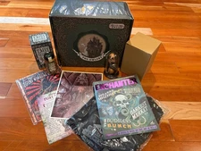 Harry Potter Replica Lot The Wizarding Trunk The Darkest Market Theme