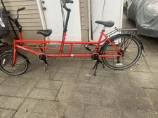 KIDZ AND ADULT TANDEM BIKE RED RARE I BOUGHT BRAND NEW BUT MY LITTLE GIRL SHE DO
