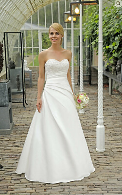 Brautkleid Hochzeitskleid Kleid Braut Babycat collection ivory K05 46 sofort li.