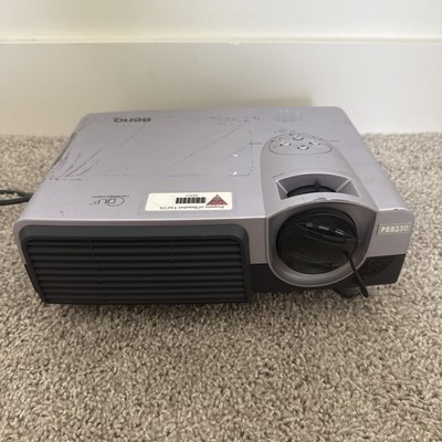 BenQ PB8230 DLP Texas Instrument Projector
