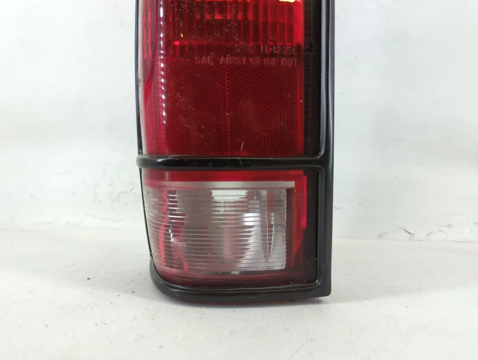 Luz trasera lateral izquierda para conductor GMC Typhoon 1992 OEM JSNO2 Foto 2 de 4