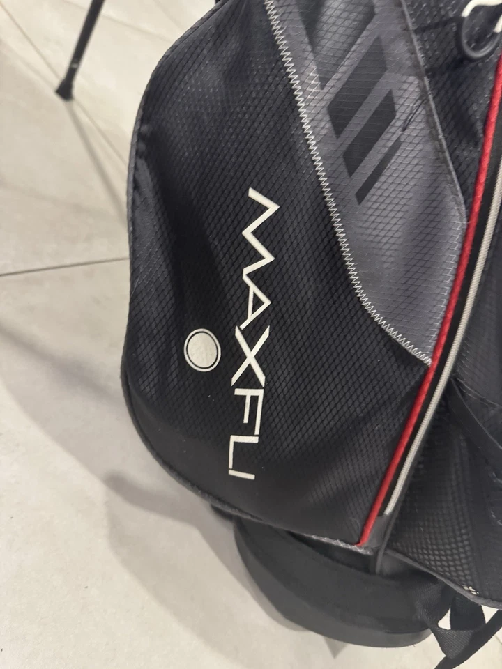 Suporte para bolsa de golfe Maxfli com tacos de golfe - Imagem 2 de 4