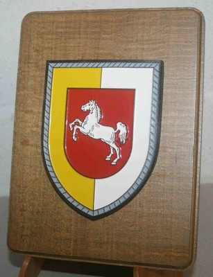Wooden plaque with coat of arms of the 1st Pz Div