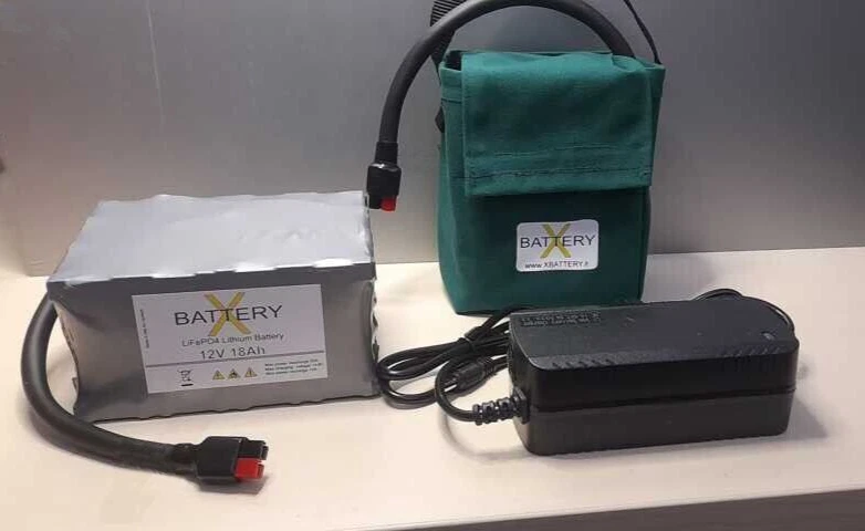 Kit Batteria+caricabatt.  al LItio  per carrello da golf 12V 18Ah 24-27 buche