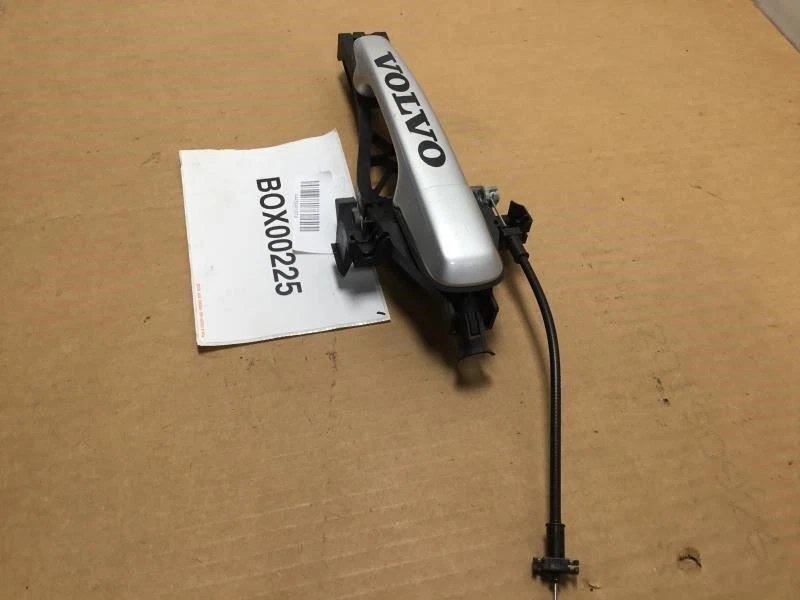 Volvo S40 2004 2008 puerta trasera izquierda manija exterior 05 06 07 OEM+ Foto 3 de 4