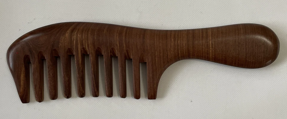 Juego de peine decorativo de madera de sadal y peine de peluquero Foto 4 de 4