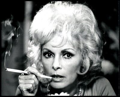 actresses smoking cigarettes Cigarette actress 1960s hi-res stock photography and images Celebrities are smoking again: 'Things