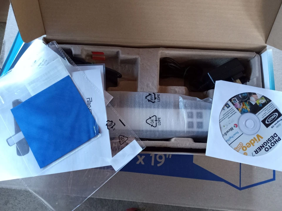 Pandigital Hand-Held Wand Scanner PANSCN10BE (Silver) - Image 2 of 2