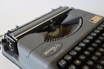 Hermes Baby Typewriter - Portable - Grey - Metal  Case * Excellent Condition *