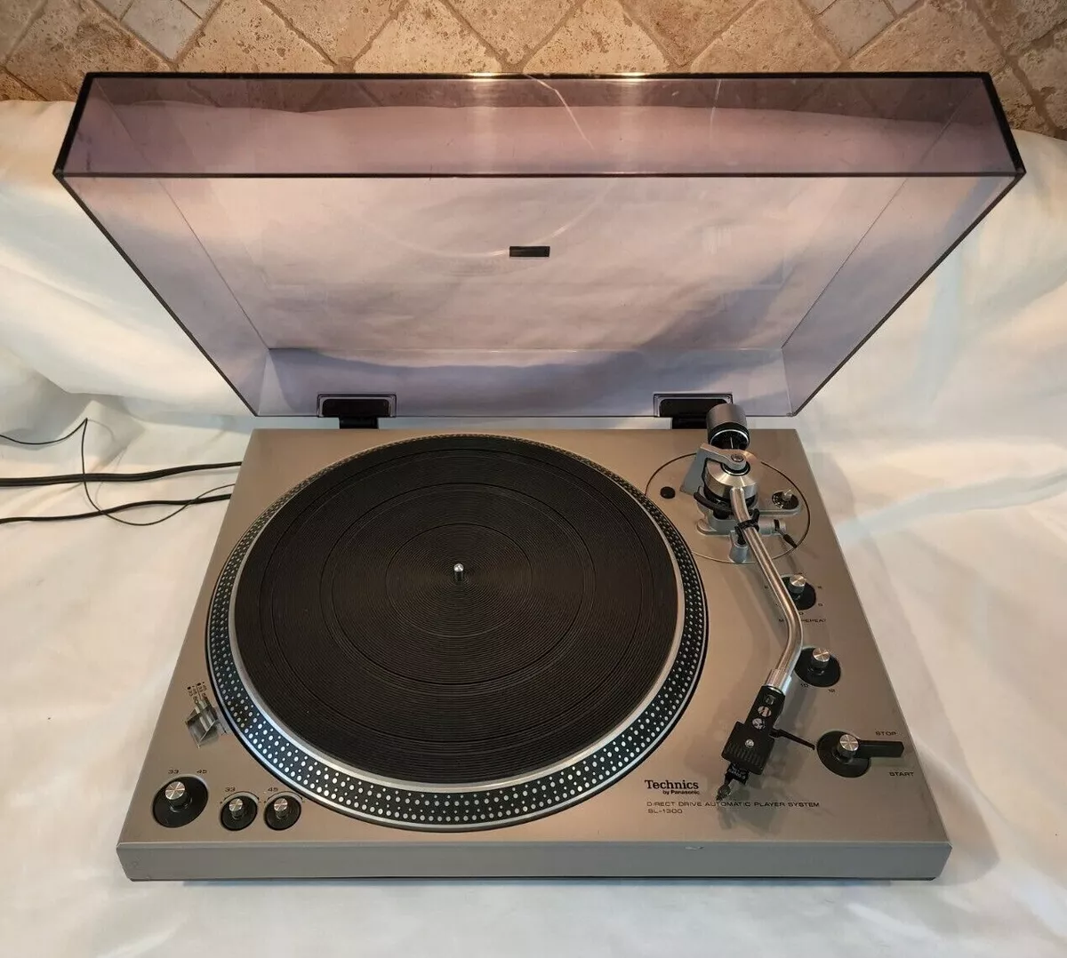 Platine vinyle Technics SL-1300