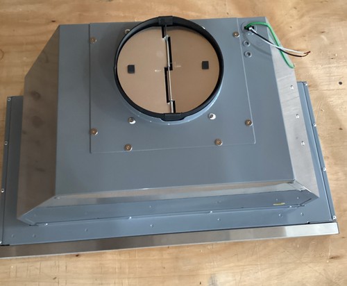 Zephyr 24” Range Hood Under-Cabinet Stainless Steel W/ Glass ZPI-E24BG290 $850 - Picture 5 of 10