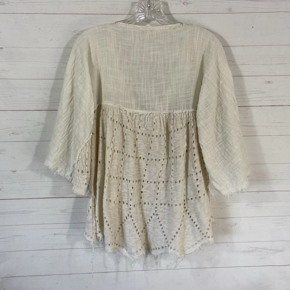 Free People Summer Lovin Linen Blend Frayed Hem Top XS Ivory V-Neck Bell Sleeve - Image 4 of 4