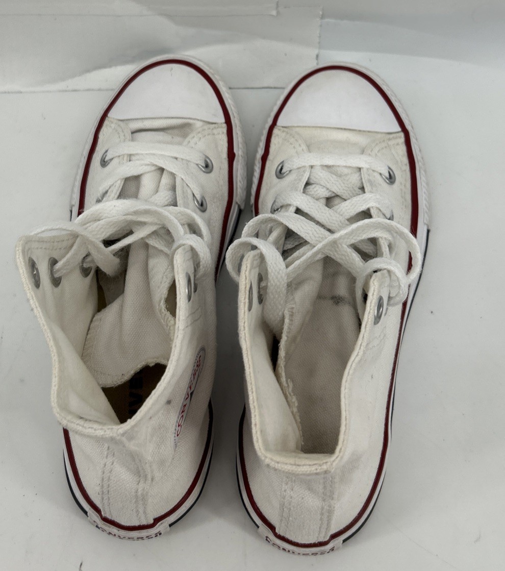 Converse Chuck Taylor All Star High Top Sneakers White Youth Size 13.5 thumbnail 4
