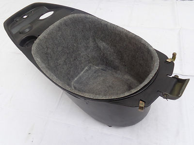 Zongshen ZS 125 T-7 Icon 4 Takt Motorroller Verkleidung Helmfach Helmbox