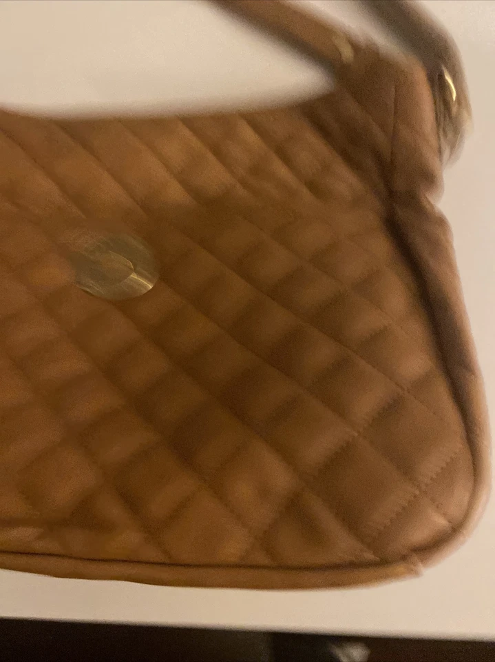 Bolso Bandolera Isaac Mizrahi Cuero Acolchado Bridgehampton Bronceado Foto 3 de 4