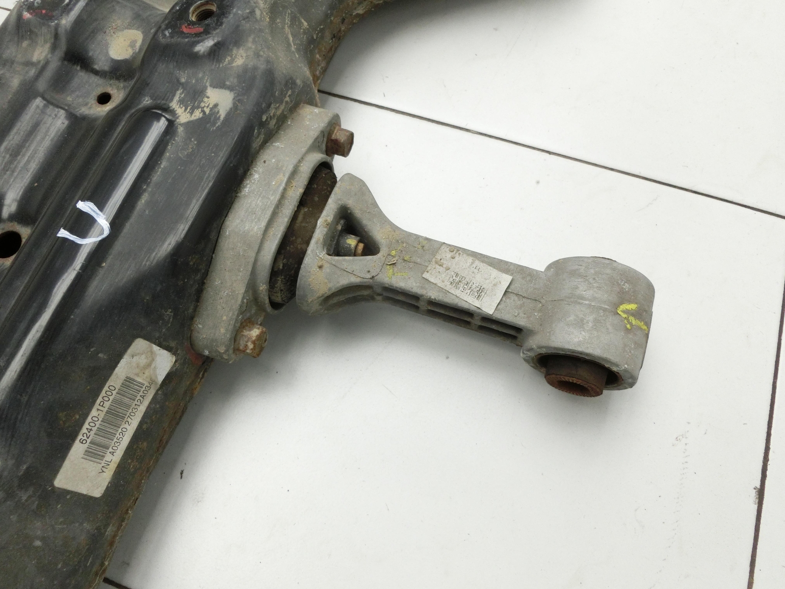 624001P000 VORDERACHSE / YNLA0352012121380041 / 2795211 FÜR  