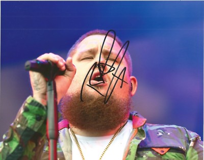 MUSIC: RAG 'N' BONE MAN SIGNED 10x8 LIVE PHOTO+COA