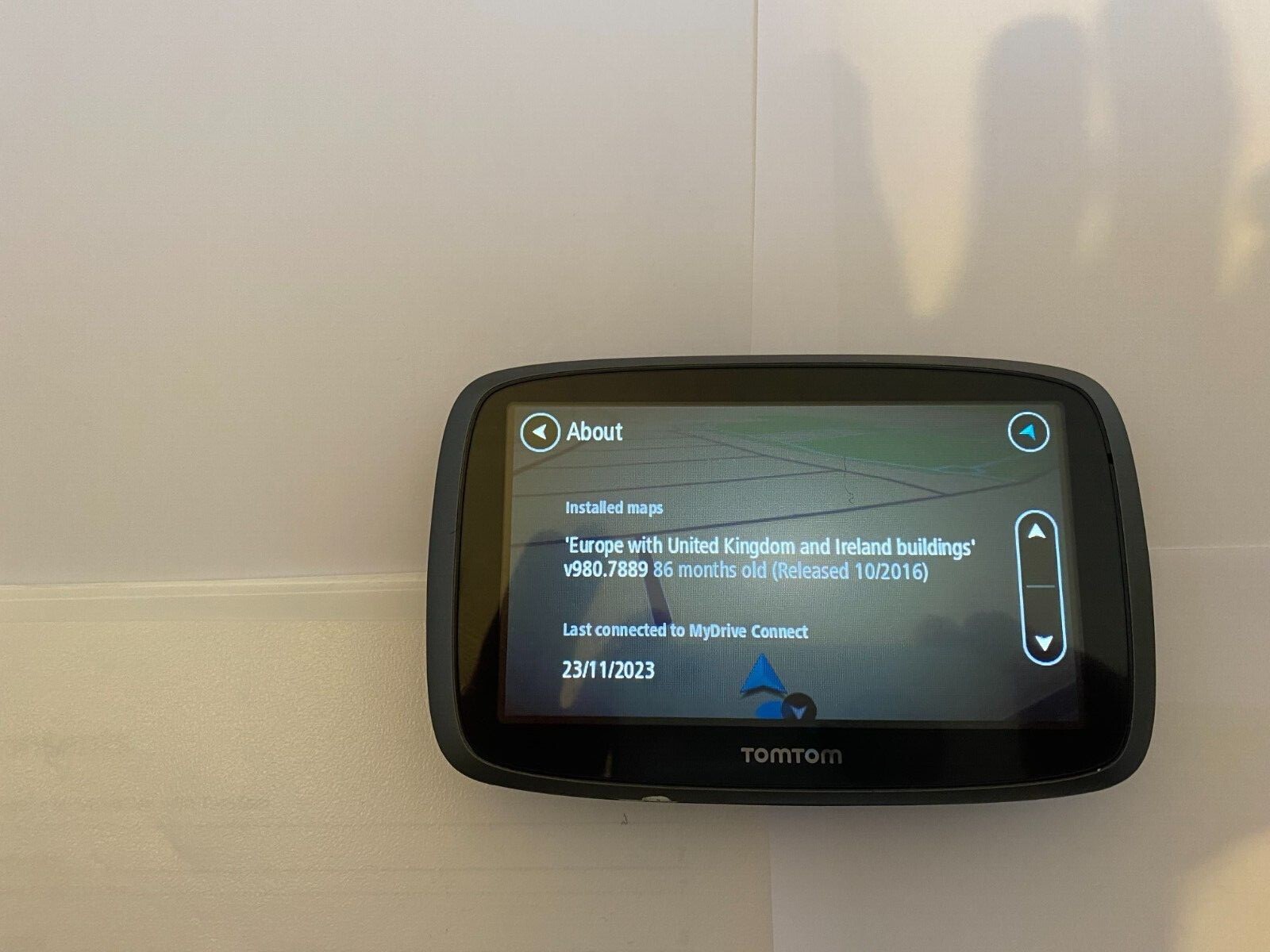 TomTom GO 5100 World (UKIE) 5 inch Car Sat Navigation System 1FL5.002.56 636926101813 eBay