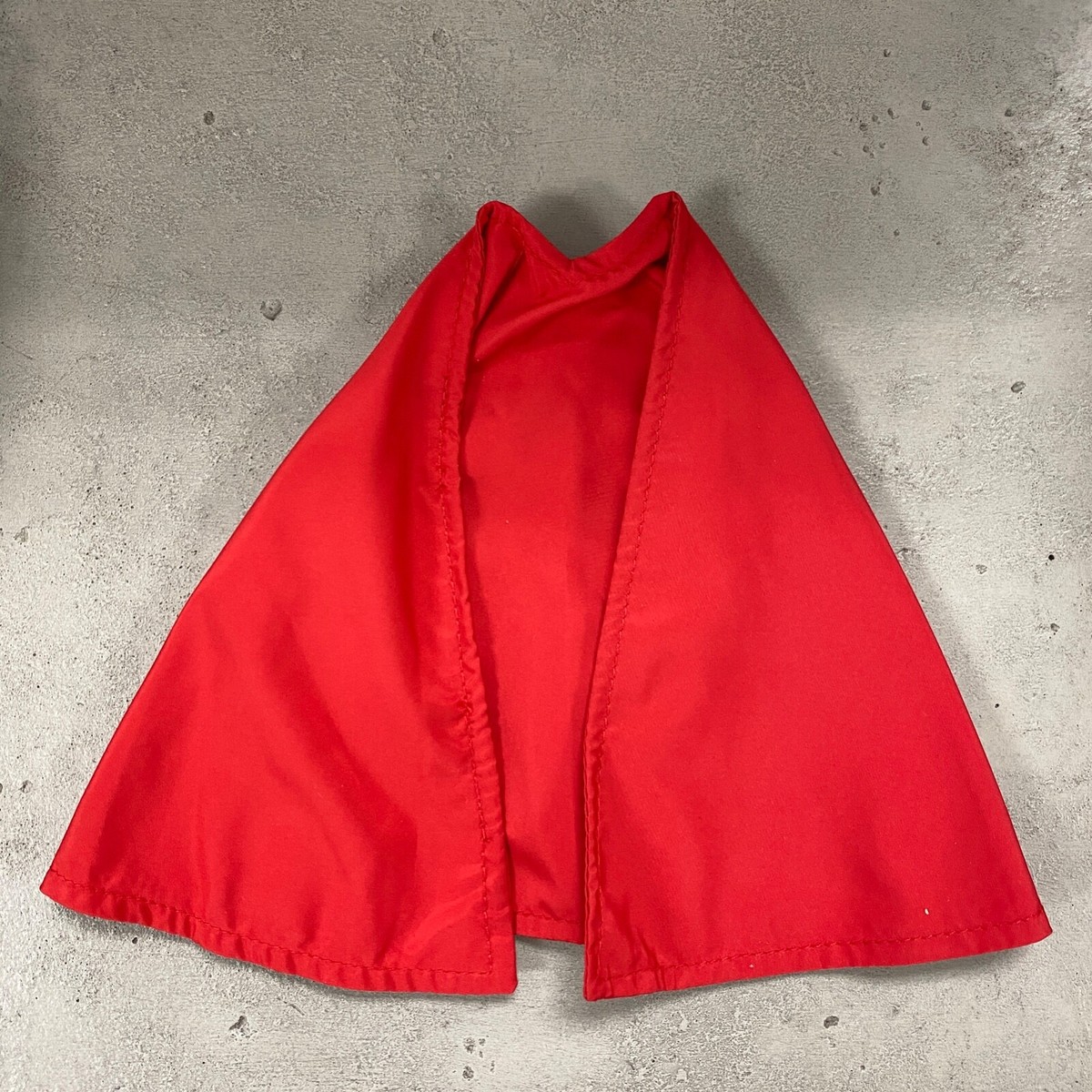 SU-MF-C-EDC: Red Wired Cape for Mcfarlane ERADICATOR: SHOCK WAVE